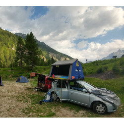 Air Camping for rental in Trentino. If you are looking for a RTT, you could also try this model.