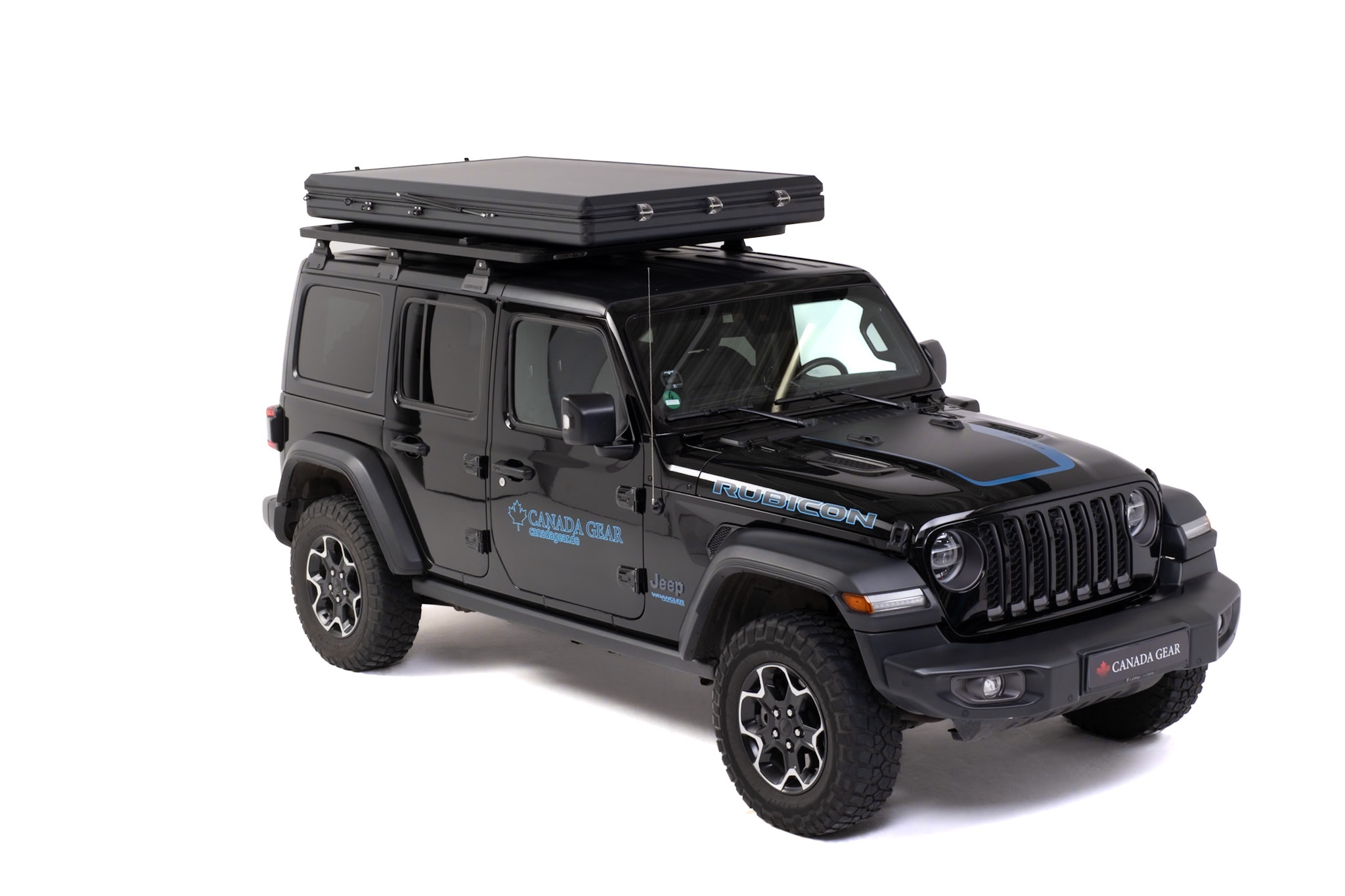 Tenda da tetto Gear Rock Revelstoke Pro chiusa  su fuoristrada Jeep Wrangler